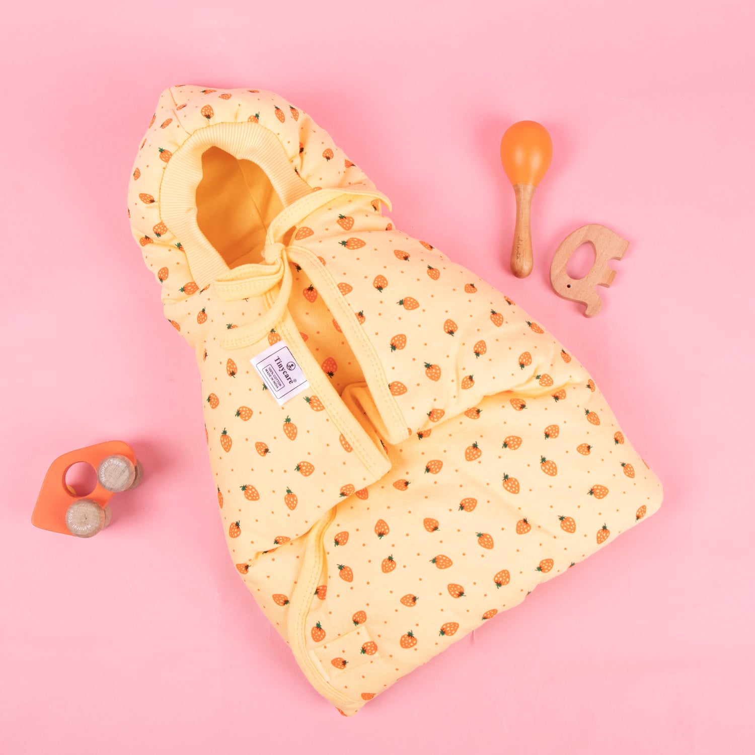 Soft cotton baby hooded towel strawberry print