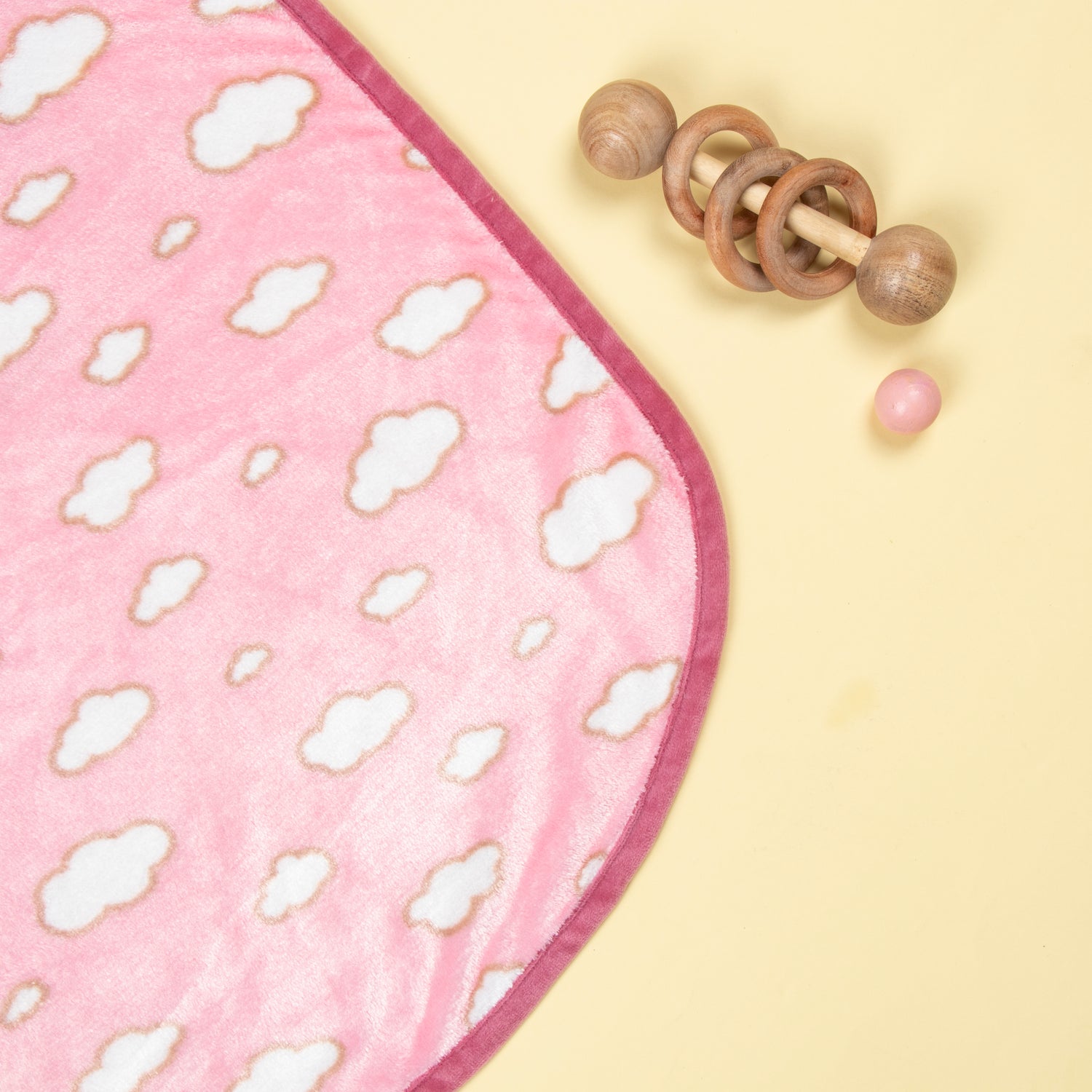 Soft teddy print blankets for babies