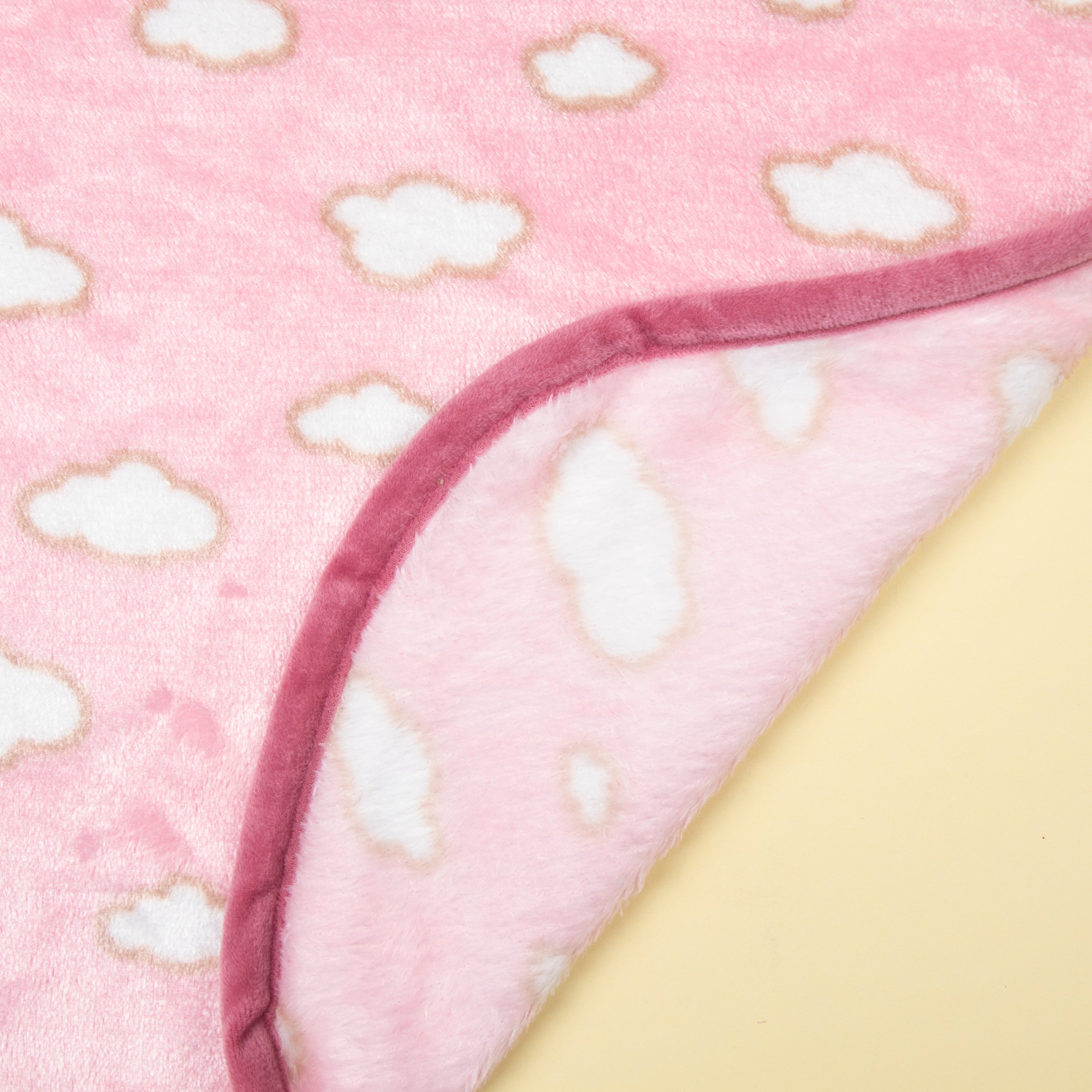 Soft teddy print blankets for babies